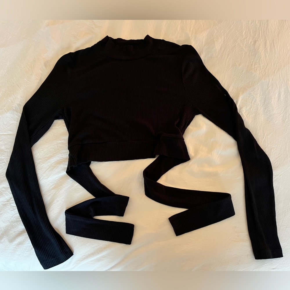 PacSun Cropped Tie back long sleeve